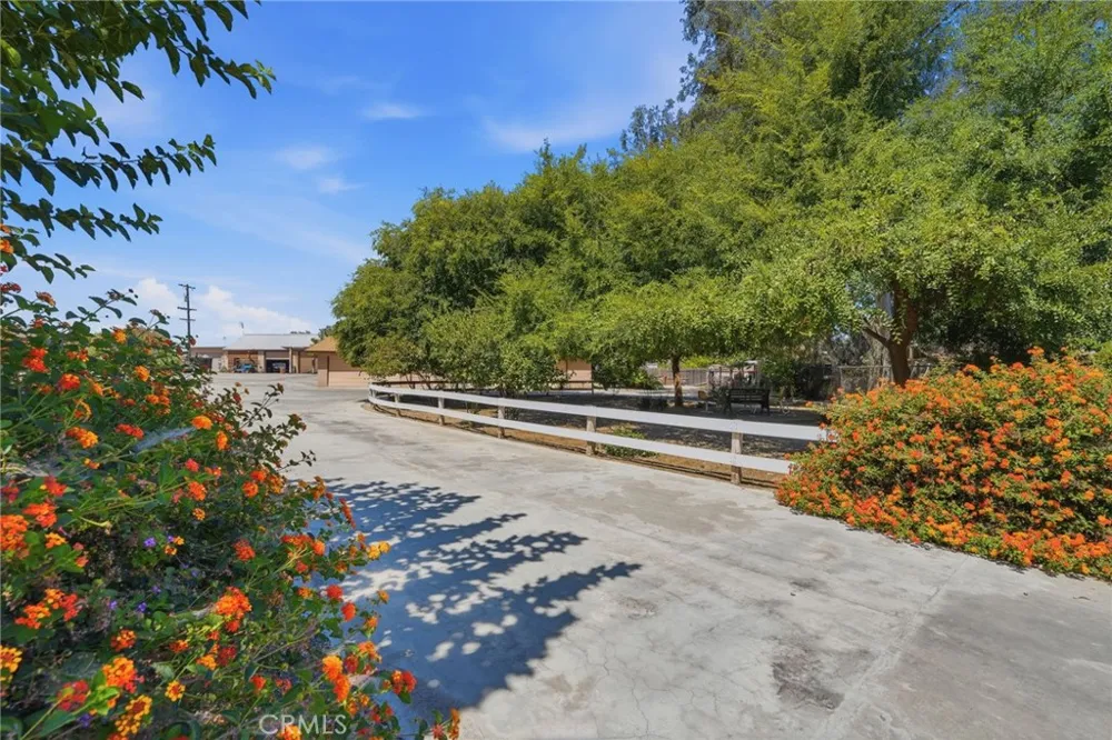 597 Crawford Porterville, CA 93257