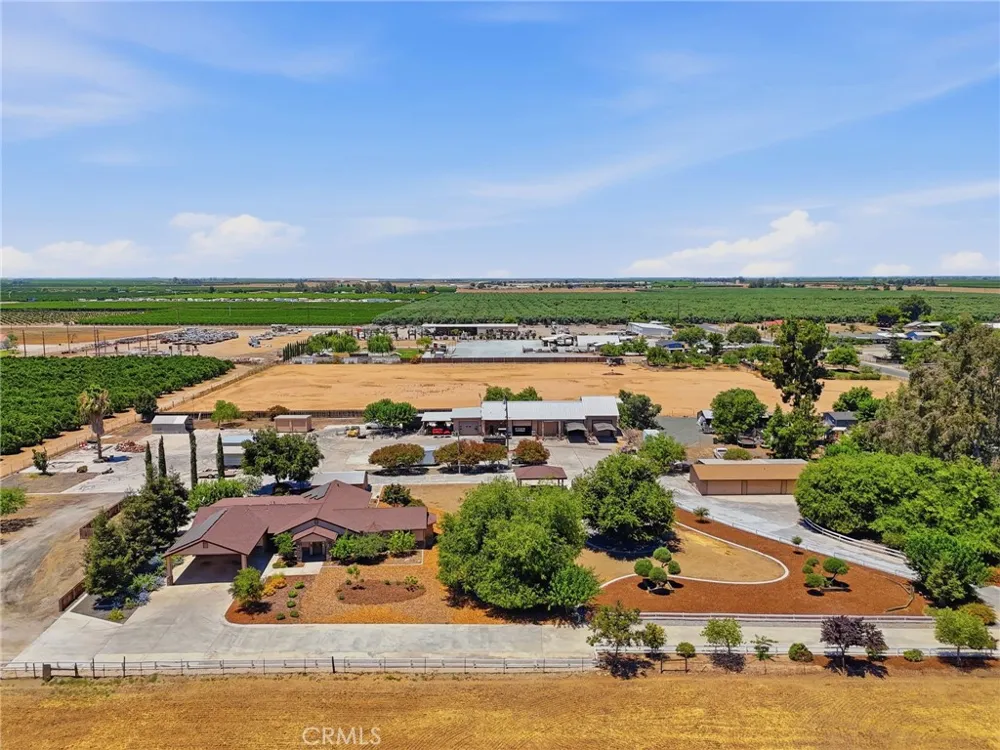 597 Crawford Porterville, CA 93257