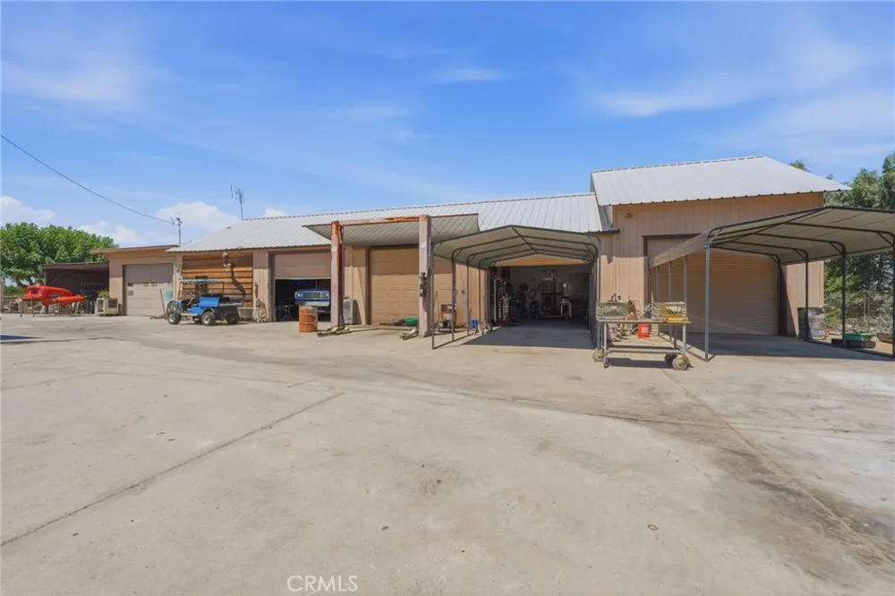 597 Crawford Porterville, CA 93257