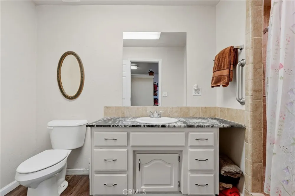 597 Crawford Porterville, CA 93257