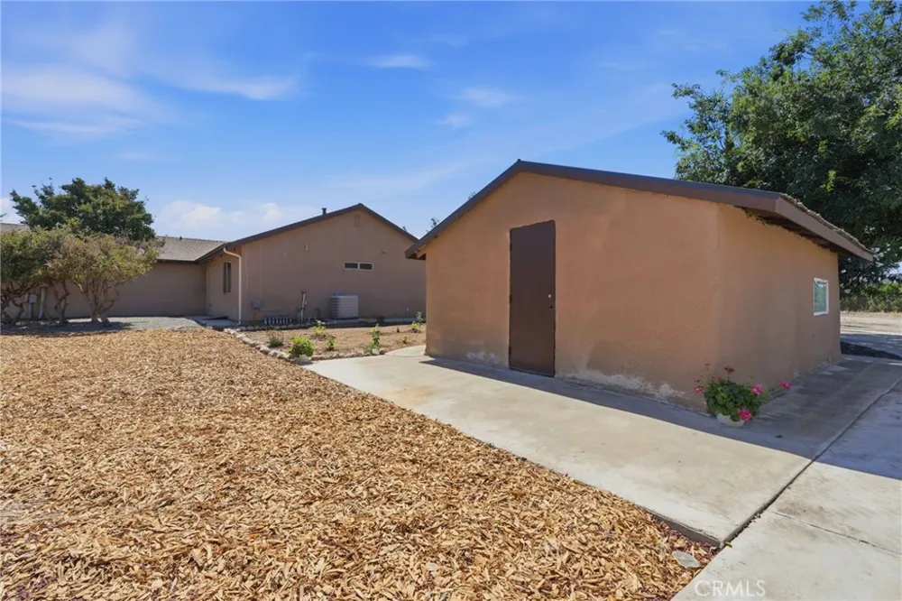 597 Crawford Porterville, CA 93257