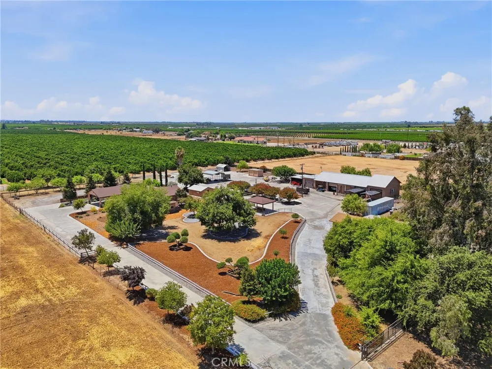 597 Crawford Porterville, CA 93257