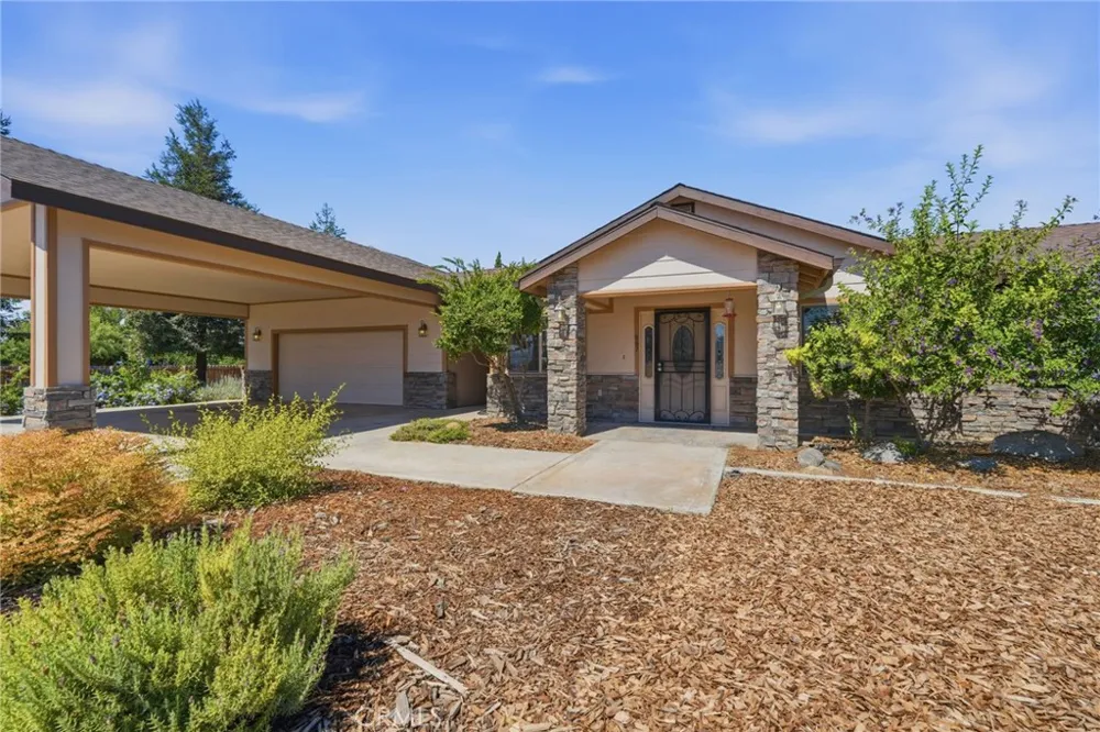 597 Crawford Porterville, CA 93257