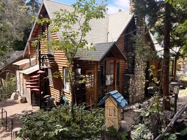9544 Snow Drift Forest Falls, CA 92339