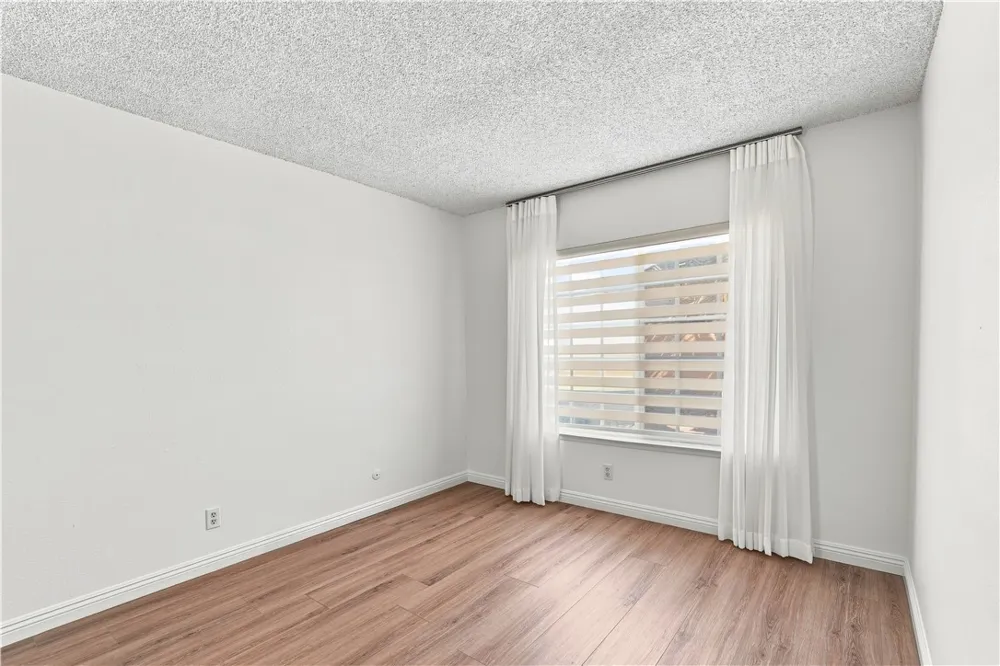 2354 Collier Court Simi Valley, CA 93065