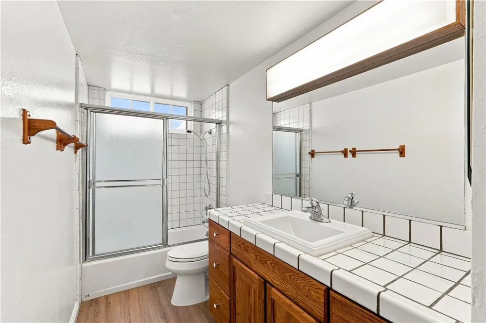 2354 Collier Court Simi Valley, CA 93065