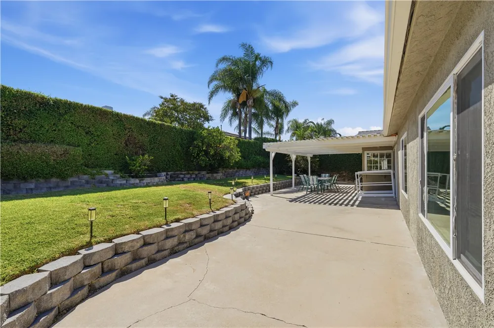 2354 Collier Court Simi Valley, CA 93065