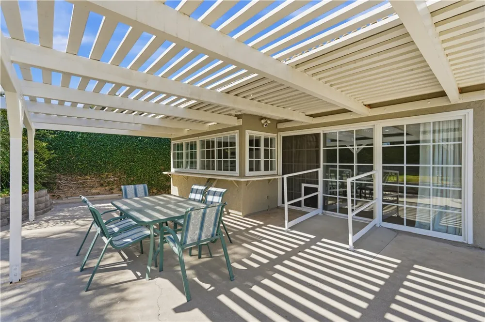 2354 Collier Court Simi Valley, CA 93065