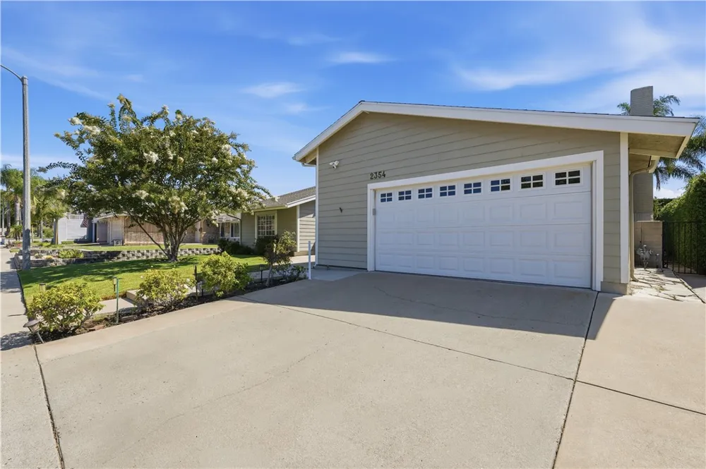 2354 Collier Court Simi Valley, CA 93065