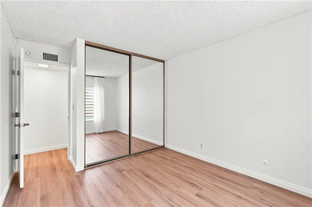 2354 Collier Court Simi Valley, CA 93065