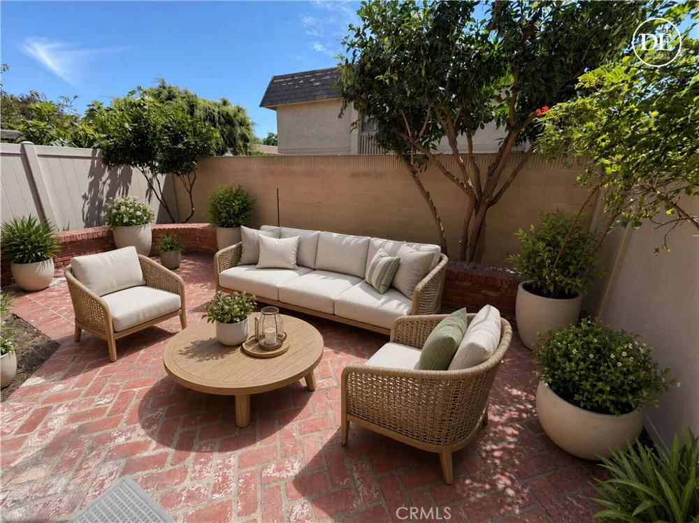 18170 Rustic Court Fountain Valley, CA 92708