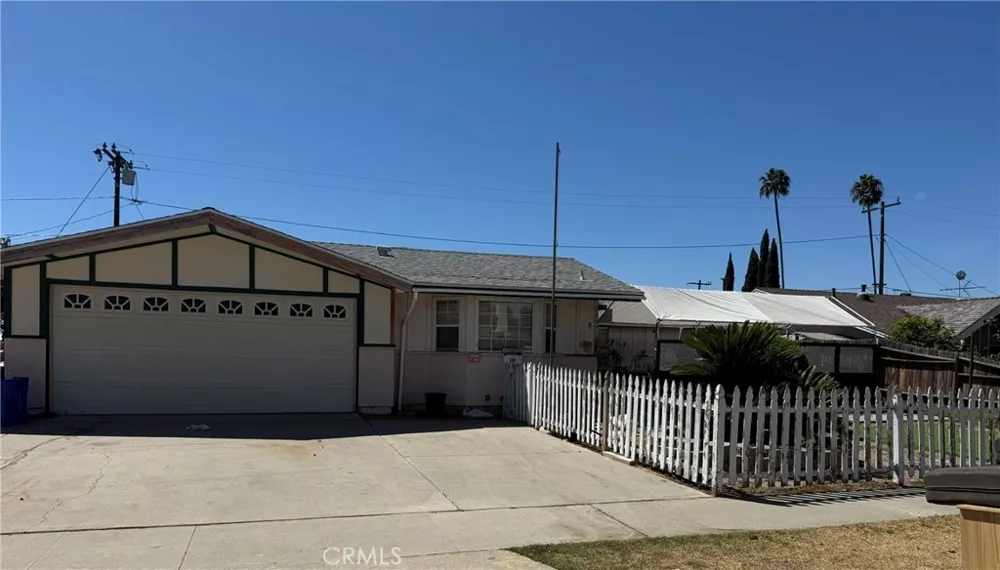 11571 Palmwood Dr. Garden Grove, CA 92840
