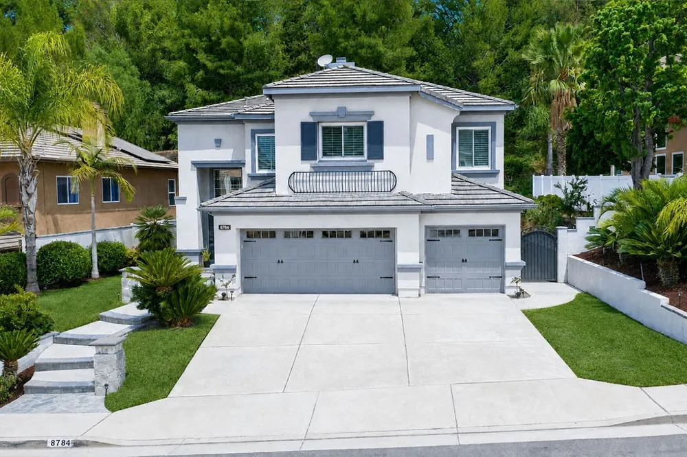 8784 E Banner Ridge Drive Anaheim Hills, CA 92808