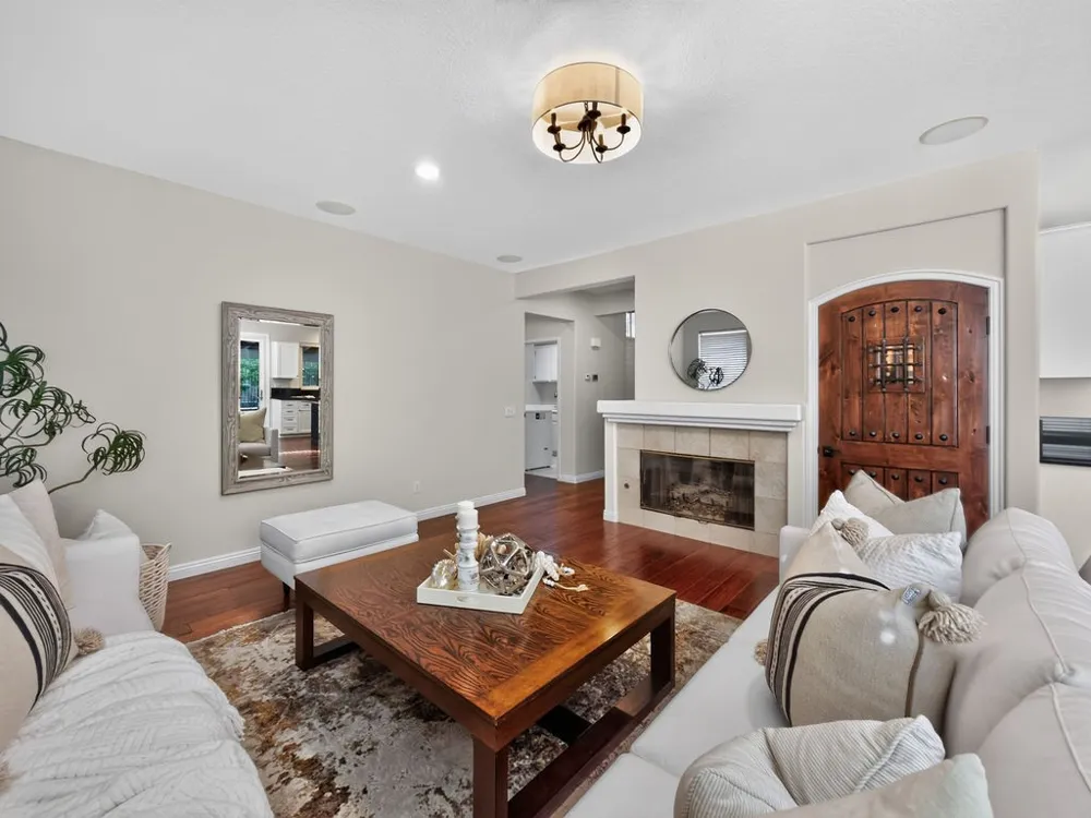 8784 E Banner Ridge Drive Anaheim Hills, CA 92808