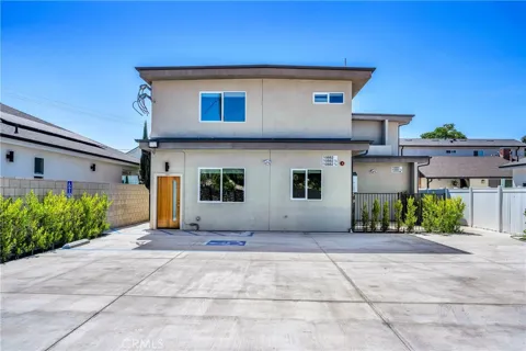10882 Dora Street