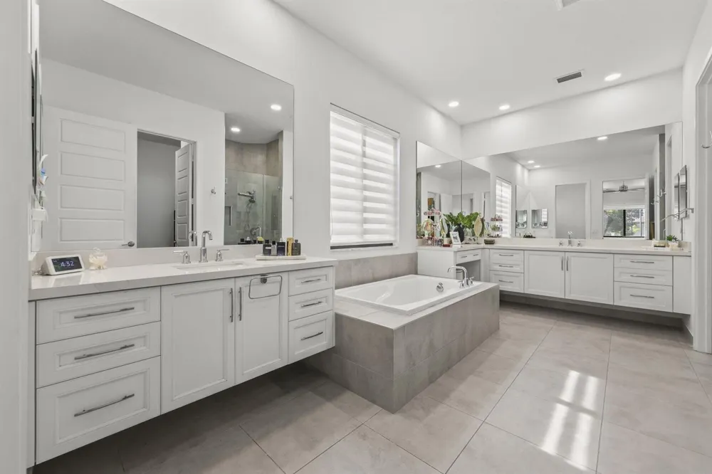 10432 LAGO VISTA CIRCLE Parkland, FL 33076