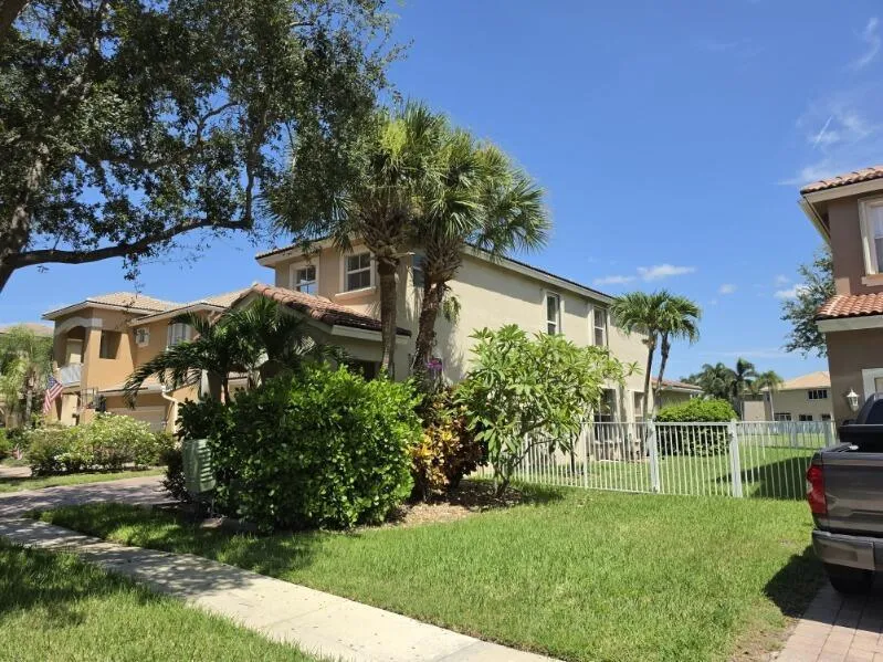 5292 Sancerre Circle Lake Worth, FL 33463