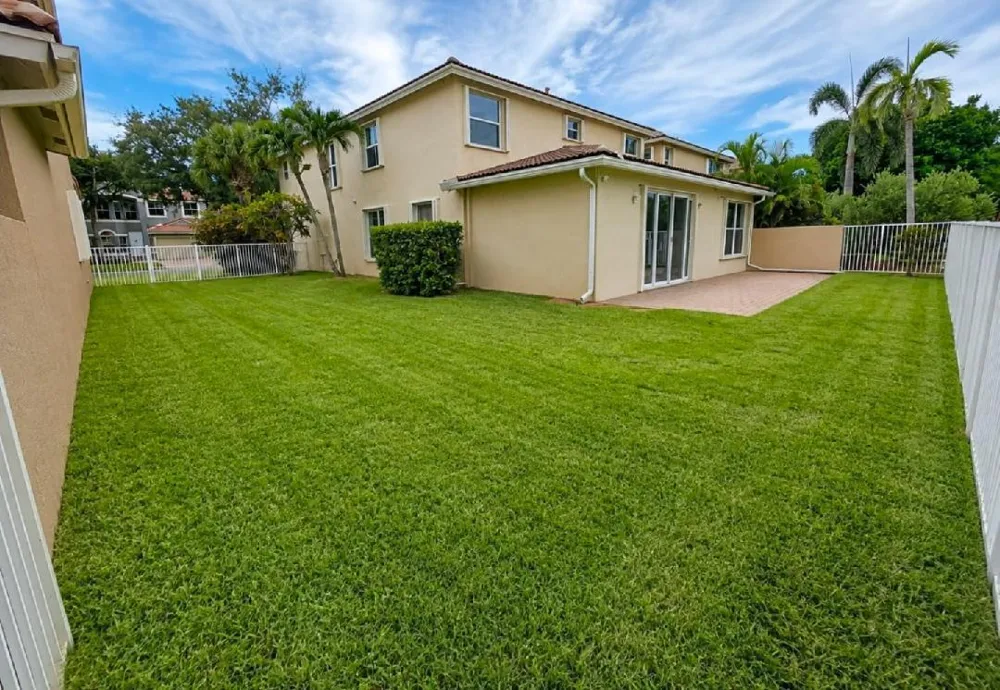 5292 Sancerre Circle Lake Worth, FL 33463
