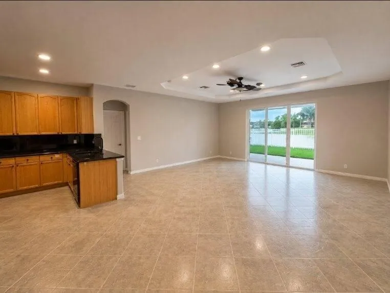 5292 Sancerre Circle Lake Worth, FL 33463