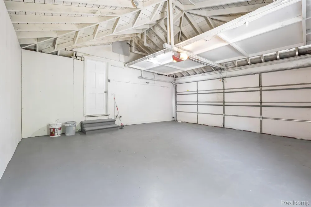 22405 Piper Avenue Eastpointe City, MI 48021
