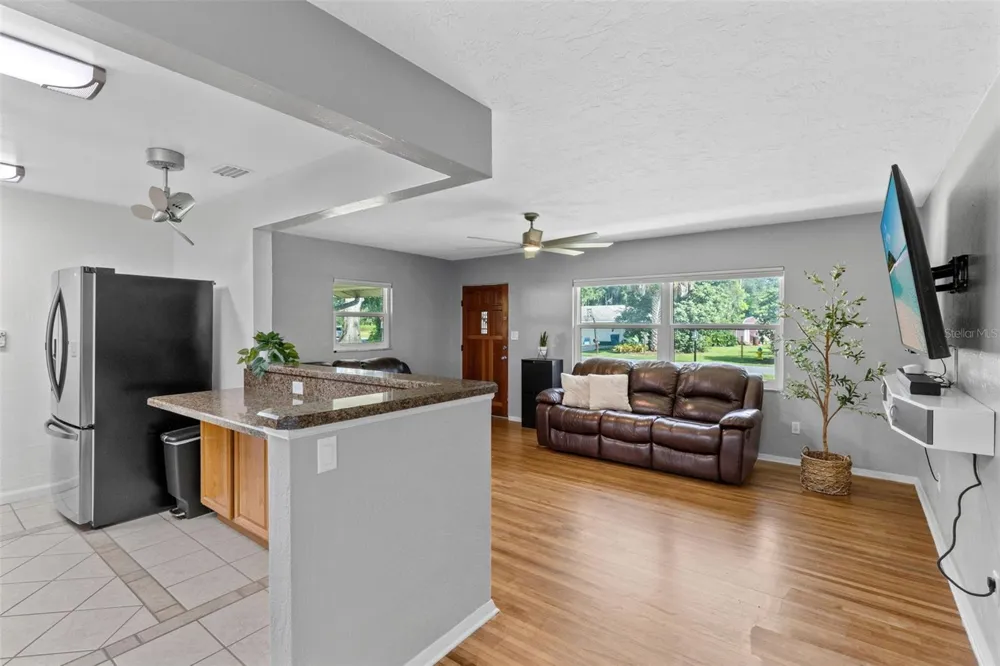 828 OVERHILL ROAD Deland, FL 32720