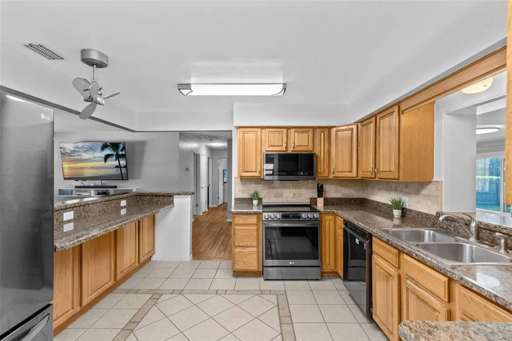 828 OVERHILL ROAD Deland, FL 32720