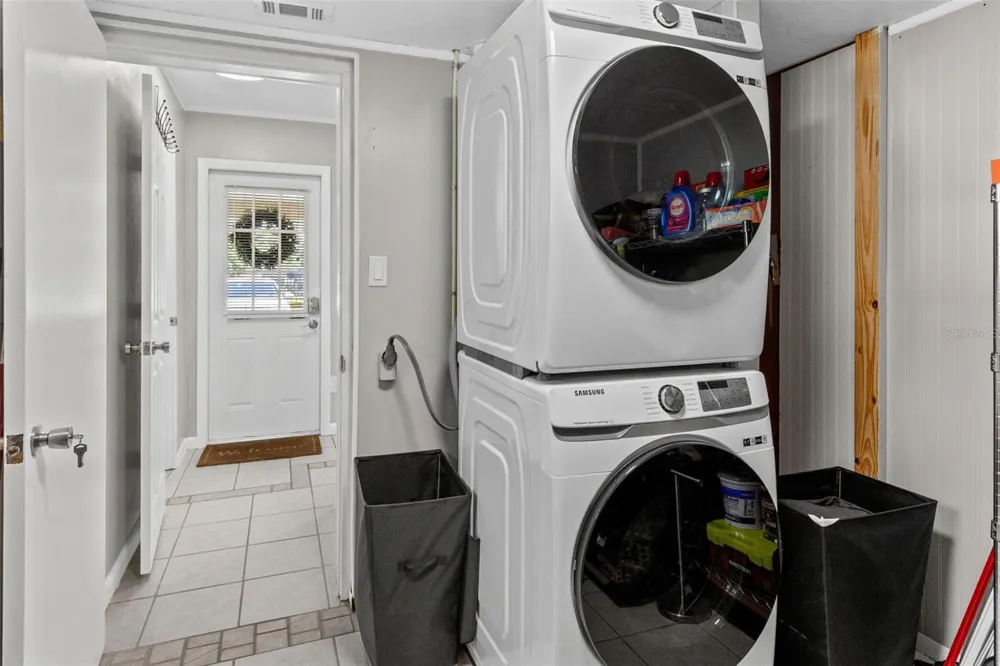 828 OVERHILL ROAD Deland, FL 32720