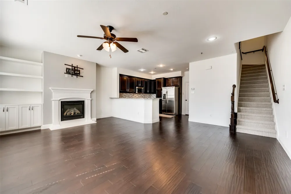 5745 Headquarters Drive Plano, TX 75024