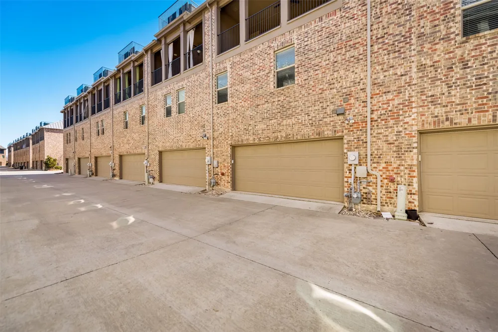 5745 Headquarters Drive Plano, TX 75024