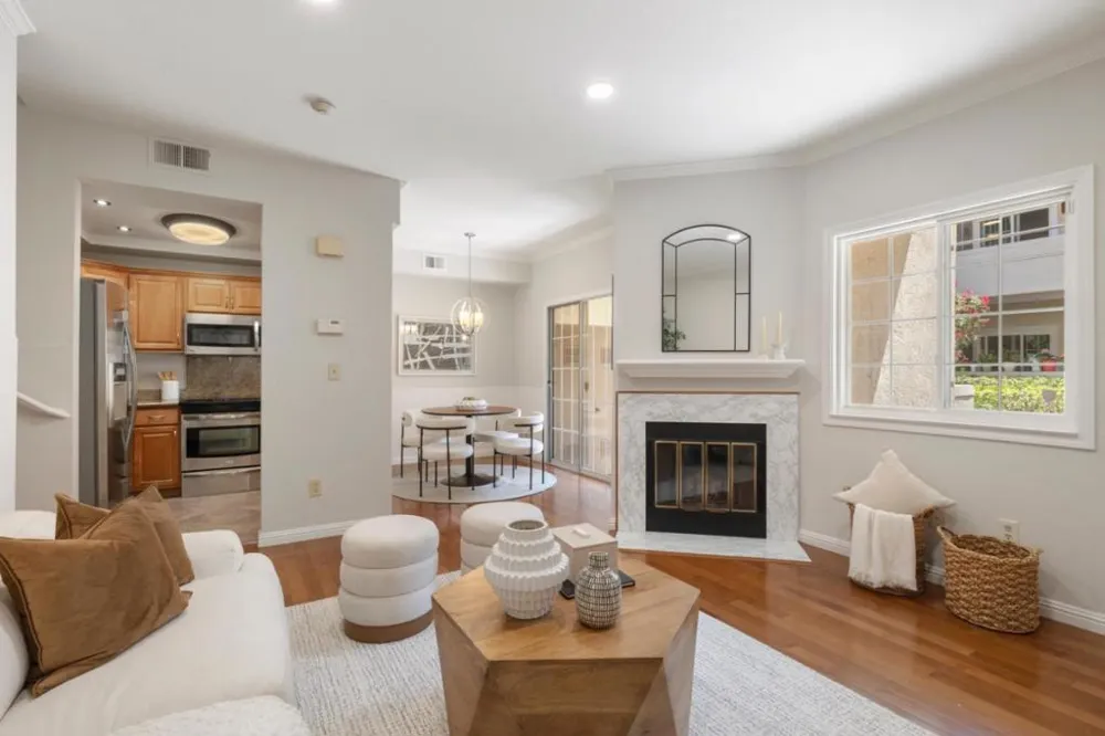 977 Warburton Avenue #203 Santa Clara, CA 95050