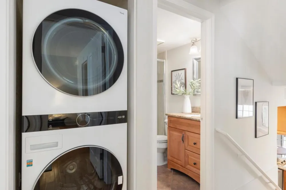 977 Warburton Avenue #203 Santa Clara, CA 95050