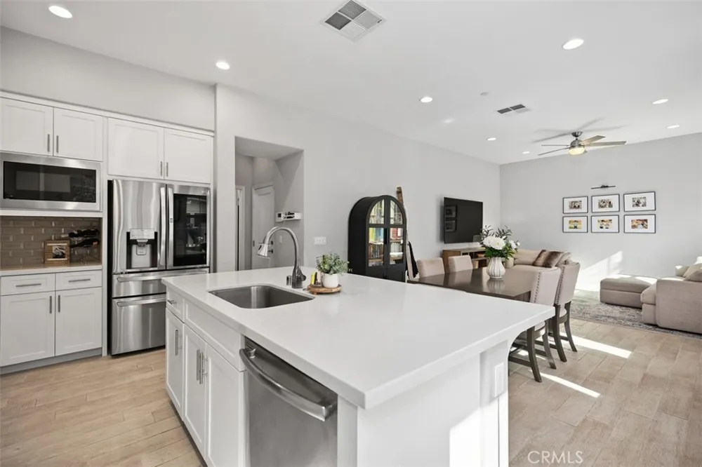 31 Promesa Avenue Rancho Mission Viejo, CA 92694