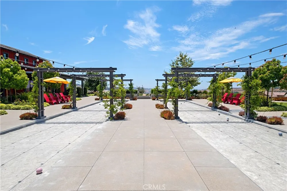 31 Promesa Avenue Rancho Mission Viejo, CA 92694