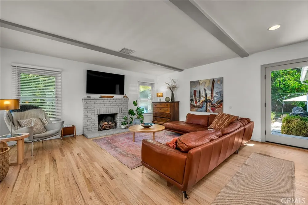 5644 Tobias Avenue Sherman Oaks, CA 91411