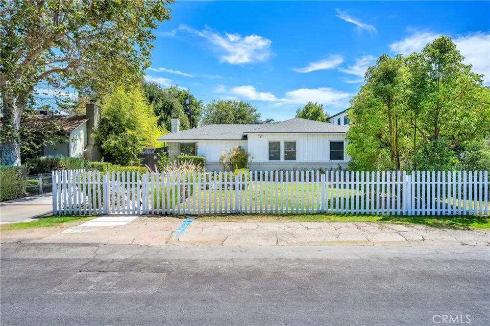 5644 Tobias Avenue Sherman Oaks, CA 91411