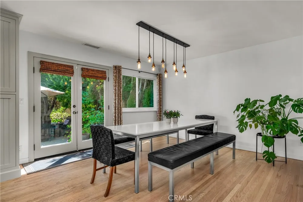 5644 Tobias Avenue Sherman Oaks, CA 91411
