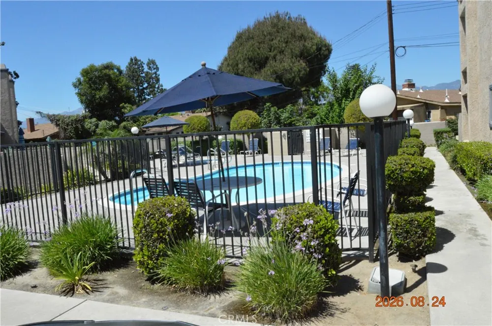 681 Lark Ellen Covina, CA 91722