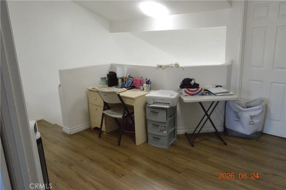 681 Lark Ellen Covina, CA 91722