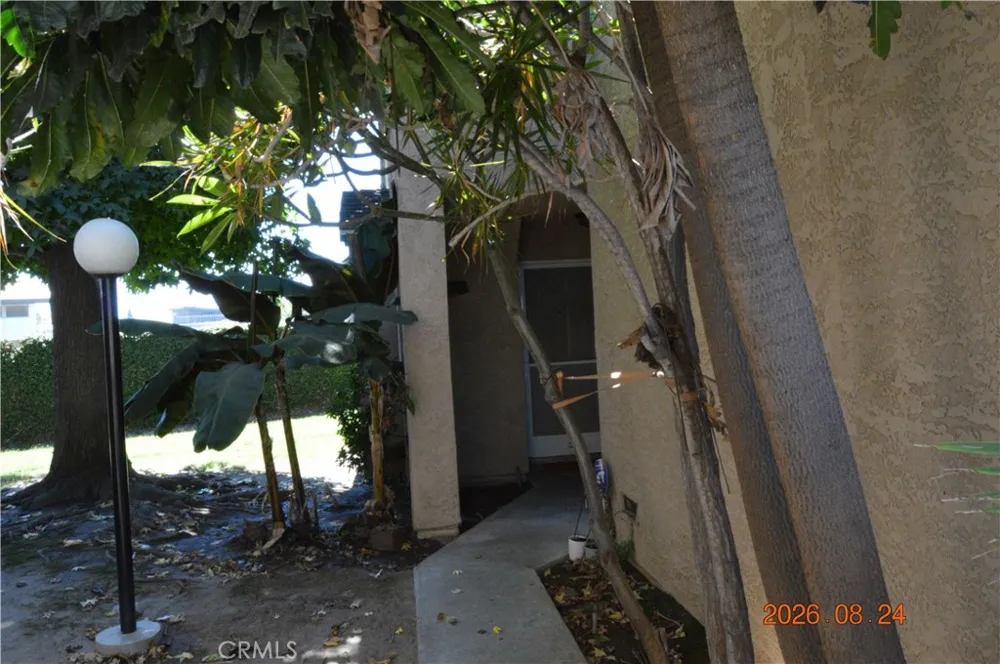 681 Lark Ellen Covina, CA 91722