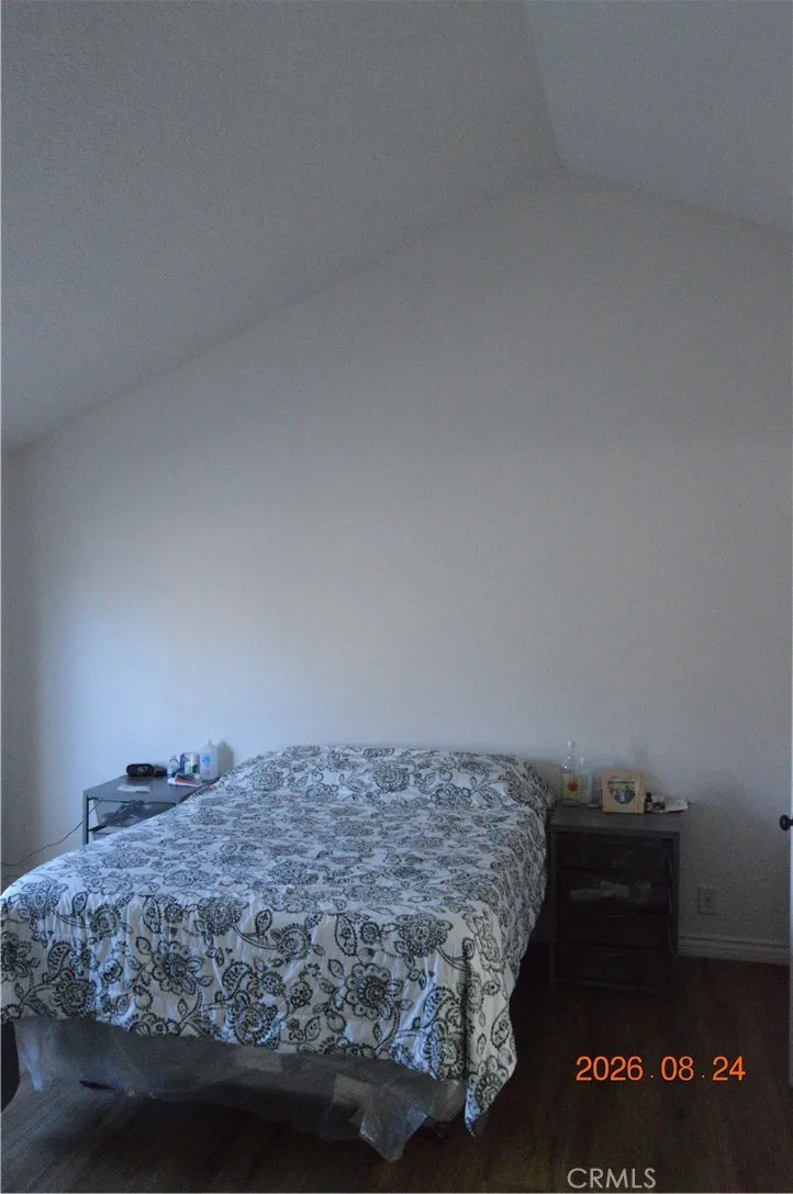 681 Lark Ellen Covina, CA 91722