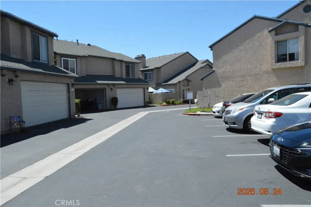 681 Lark Ellen Covina, CA 91722