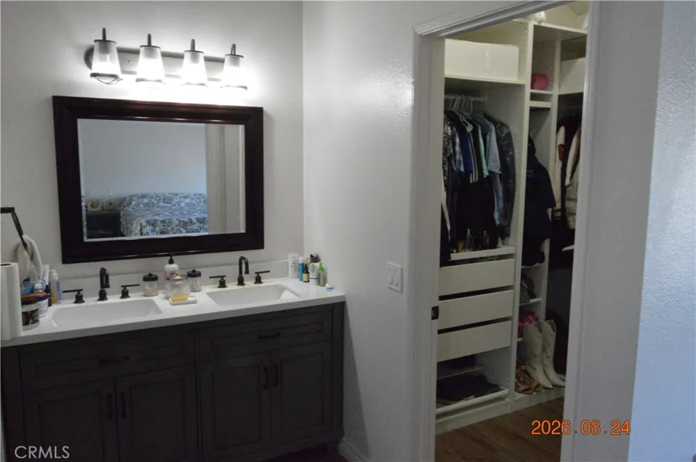 681 Lark Ellen Covina, CA 91722