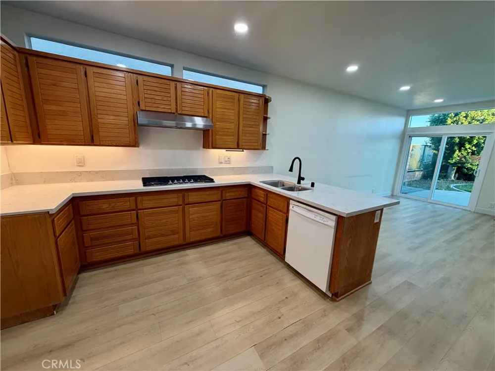 828 E Davidson Court Brea, CA 92821