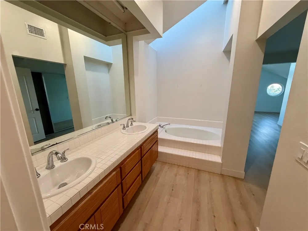 828 E Davidson Court Brea, CA 92821