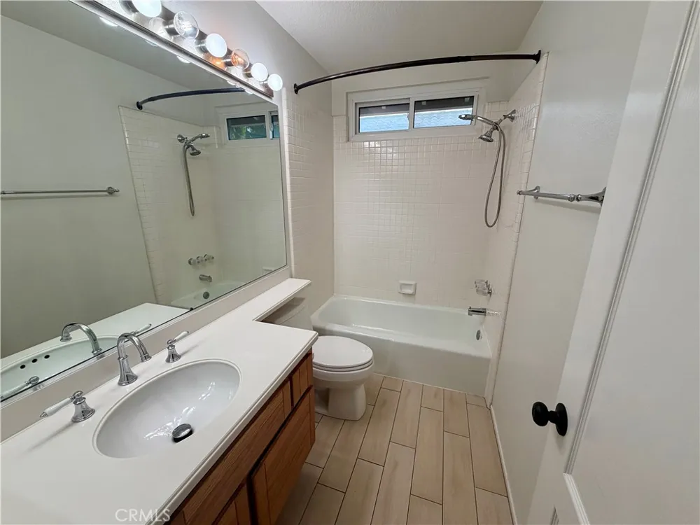 828 E Davidson Court Brea, CA 92821