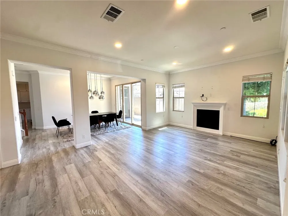 80 Mapleton Irvine, CA 92620