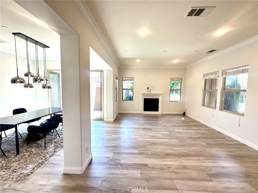 80 Mapleton Irvine, CA 92620