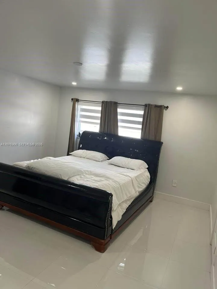 350 W 16th St Hialeah, FL 33010