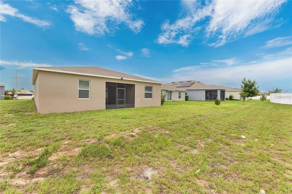 272 TAFT DRIVE Davenport, FL 33837