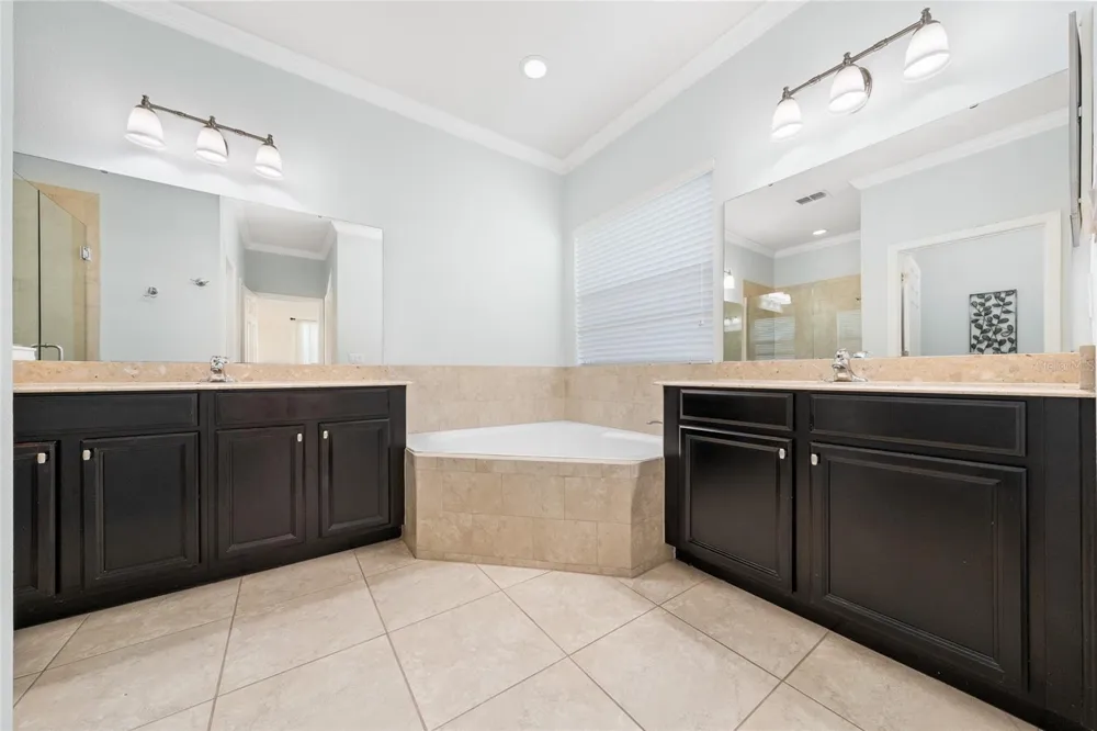 2202 REDMARK LANE Winter Garden, FL 34787